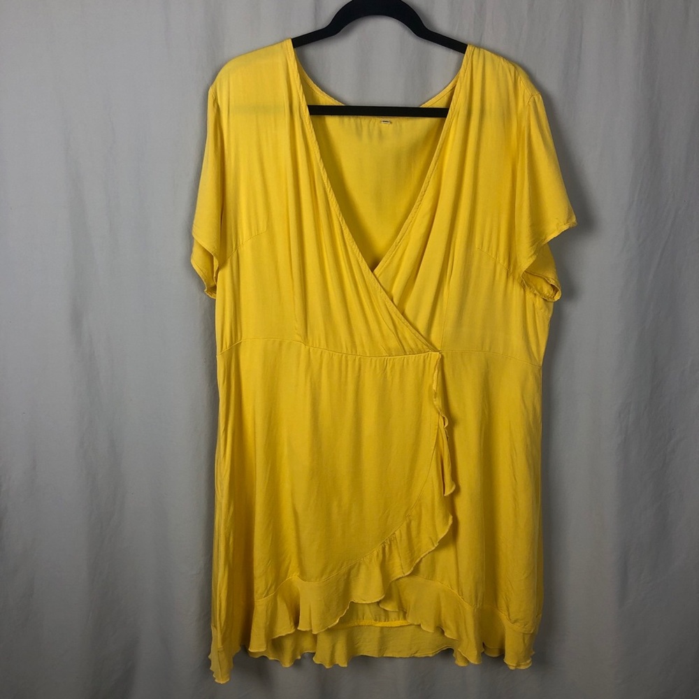 3 for $10 👏🏻 Yellow Wrap Dress
